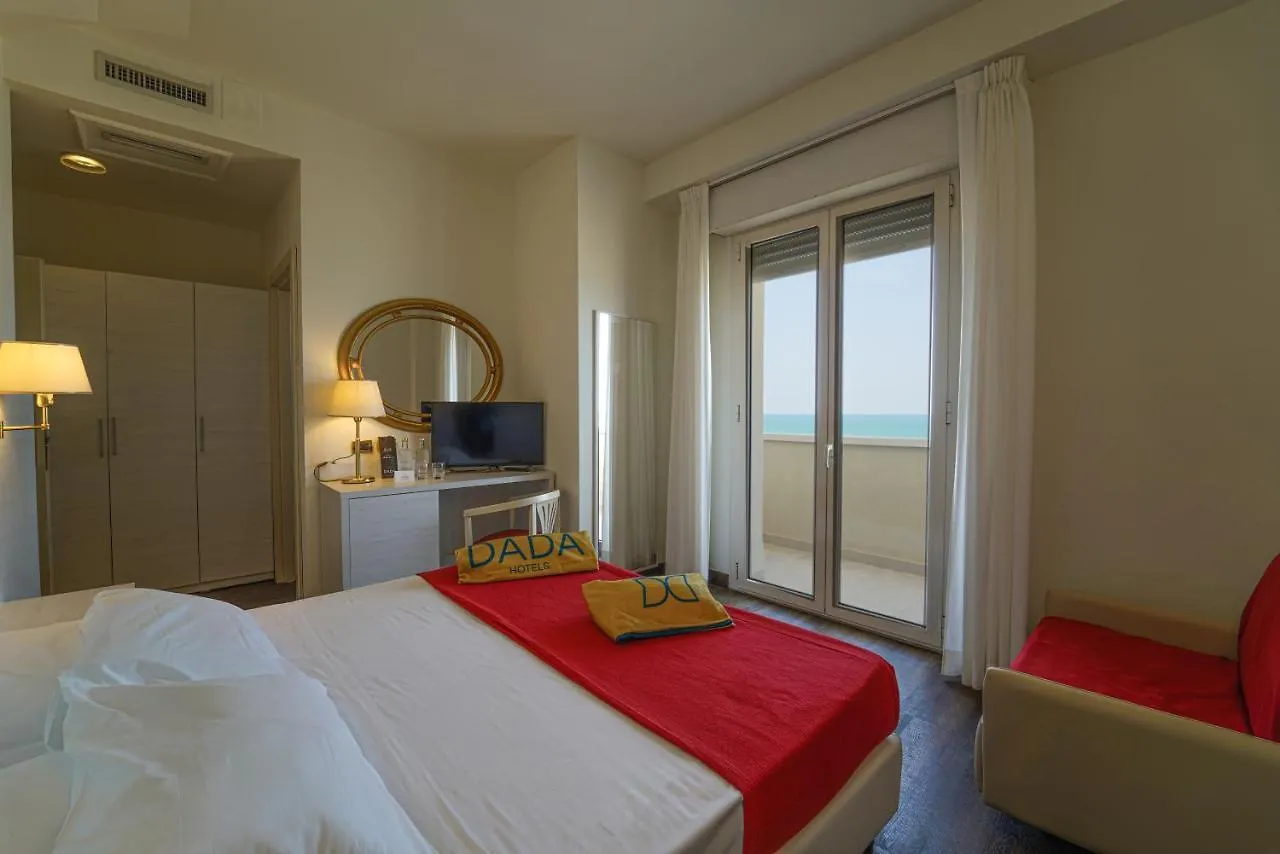 Hotel Imperial Beach - Dada Hotels Rimini 4*,