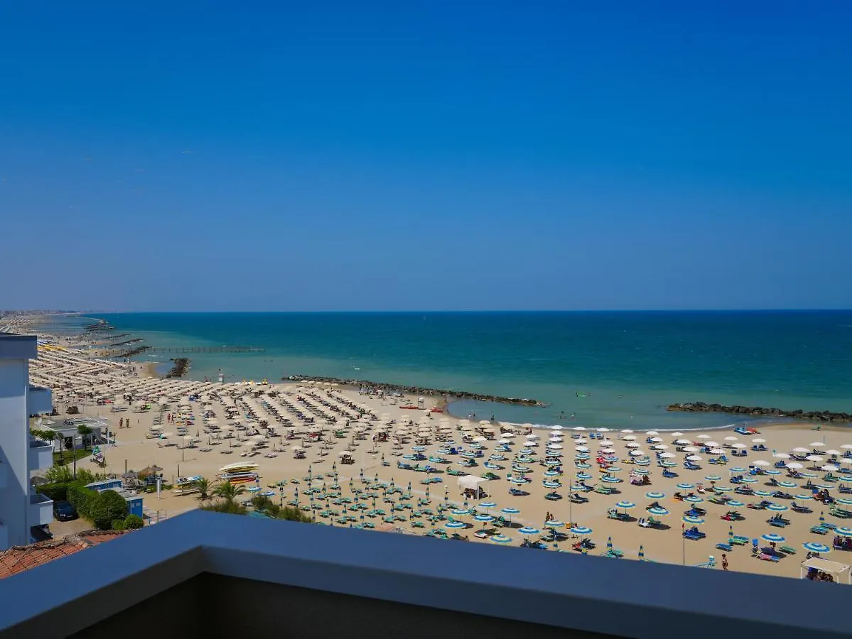 Hotel Imperial Beach - Dada Hotels Rimini 4*,