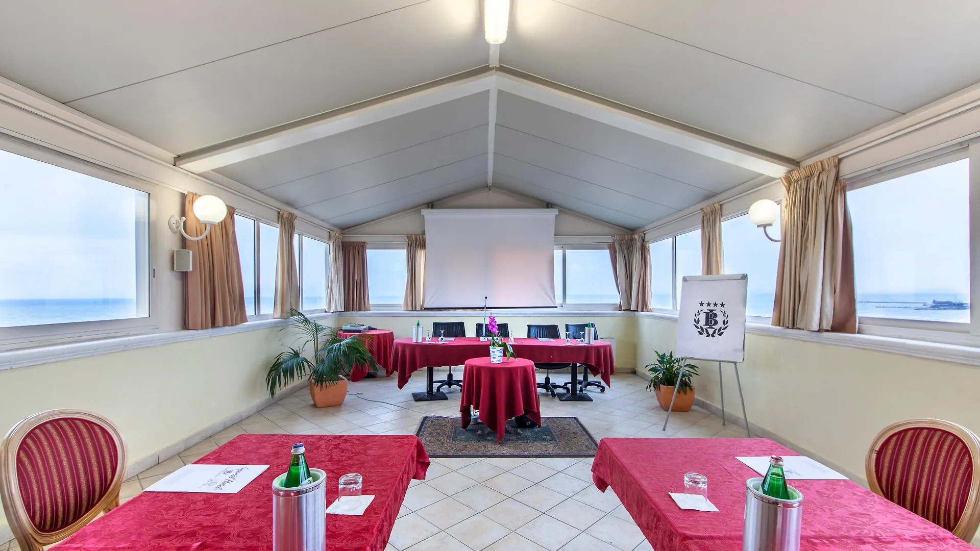 Hotel Imperial Beach - Dada Hotels Rimini 4*,